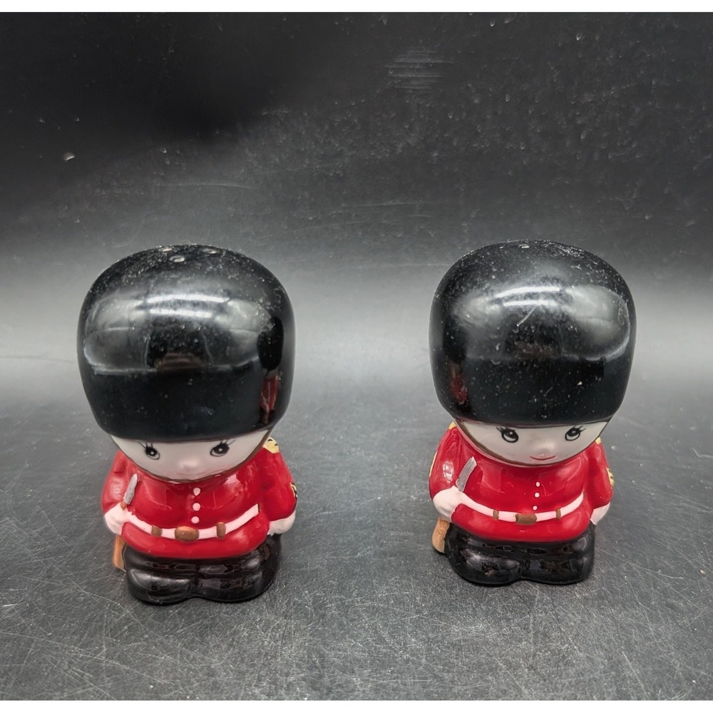 Vintage British Royal Guard Ceramic Salt and Pepper Shakers Set Red Black London